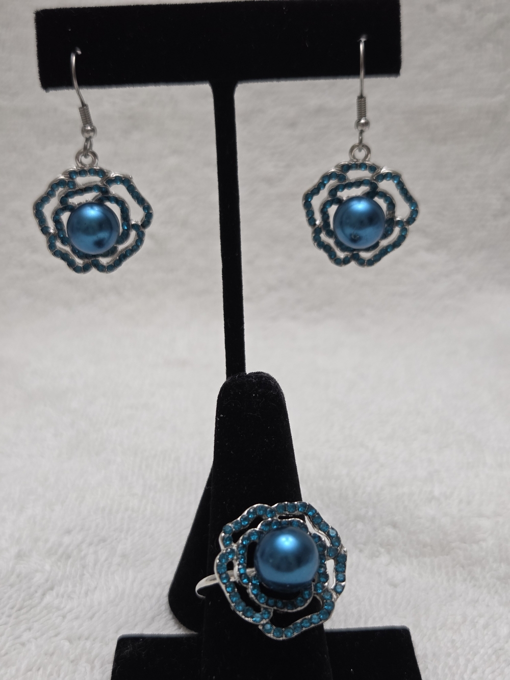 Simulated Peacock Pearl & Blue Austrian Crystal Rose Earrings and Ring Set